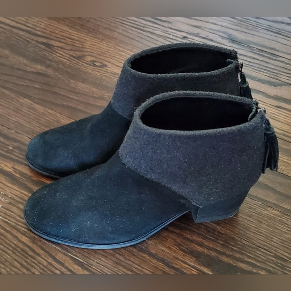 Toms Shoes - Toms Boot Heels Size 9